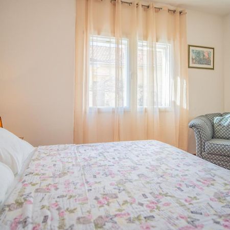 Apartmani Ana Тиват Екстериор снимка