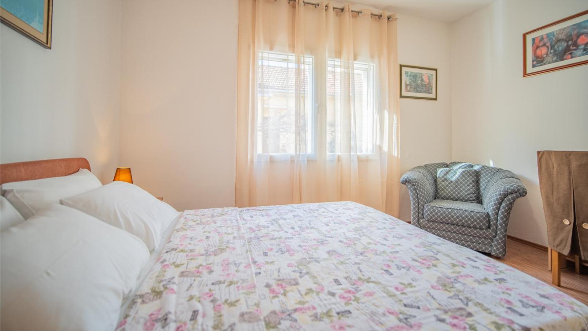 Apartmani Ana Тиват Екстериор снимка
