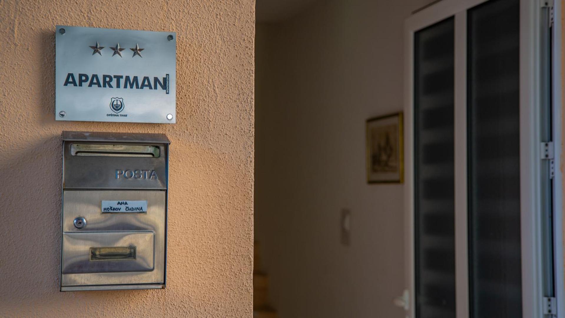 Apartmani Ana Тиват Екстериор снимка